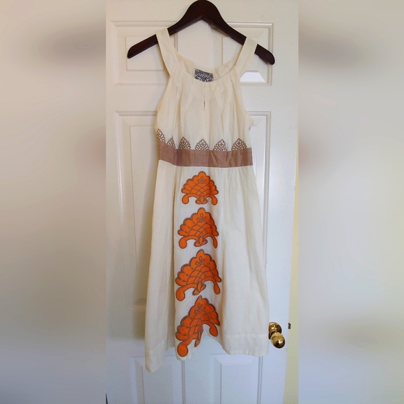 Size 4 Floreat mid-length, embroidered dress - Picture 2 of 5